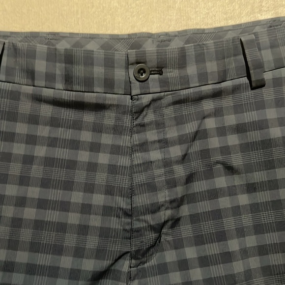 Nike Golf Dri-fit Plaid Black and Grey Shorts sz 34 EUC - Picture 3 of 7